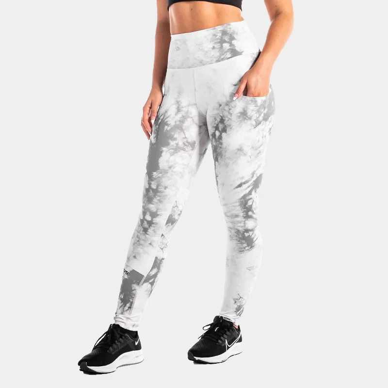 VIRUS - Dynamic Tech Pants Slim-Fit Khaki Pants