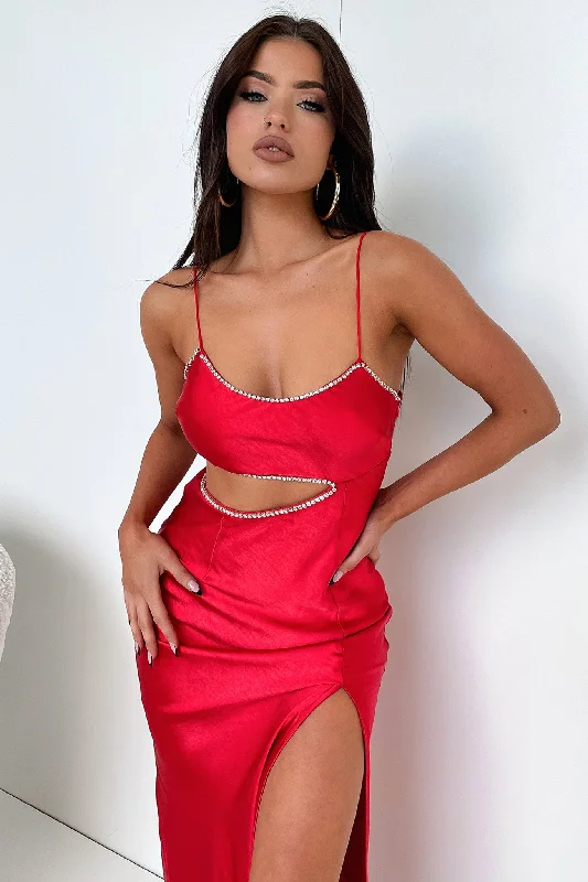 Kiara Maxi Dress - Red Fashionable Open-Back Maxi Dress