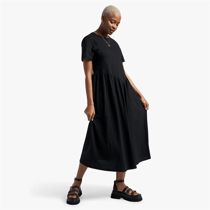 Women's Black Tiered Maxi T-Shirt Dress Cozy Warm Stylish