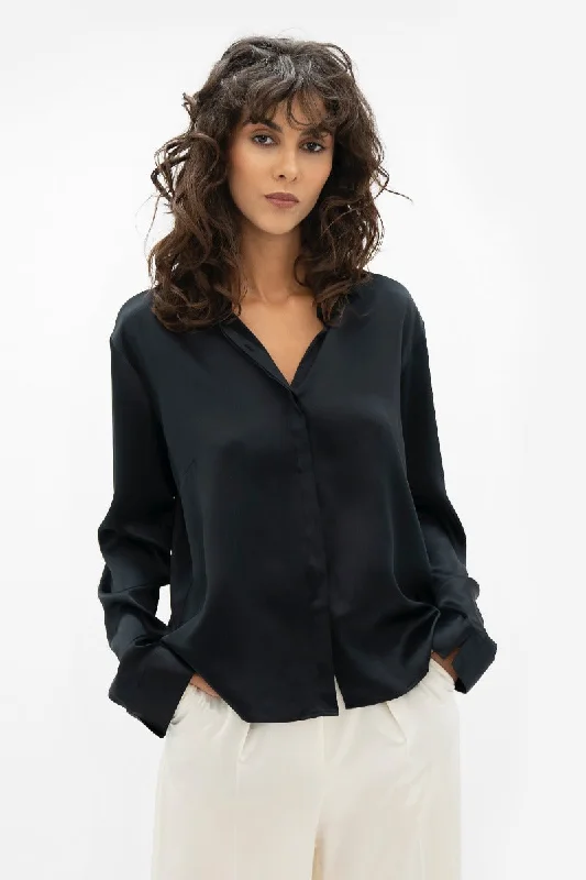 Kobe Blouse Black Elegant Embroidery Blouse