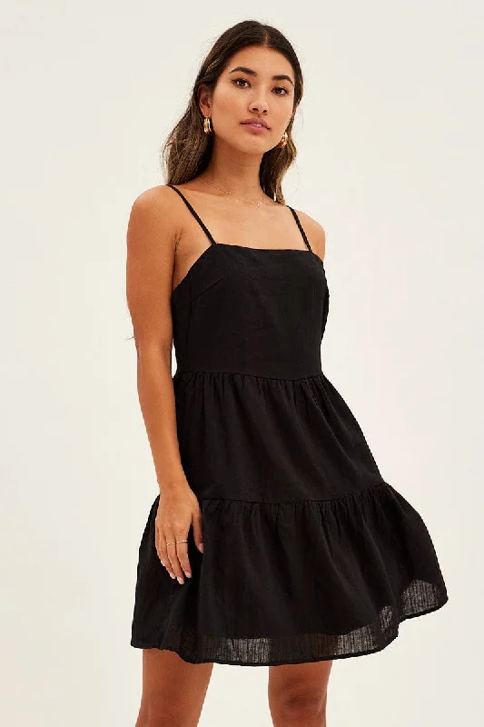 Black Mini Dress Tiered Skater Stylish Short-Sleeve Mini Dress