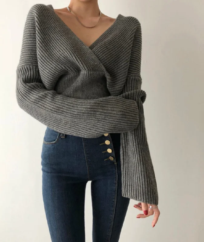 Sweater stylish v-neckline cross long sleeve sweater white  117 Striped Floral Plaid