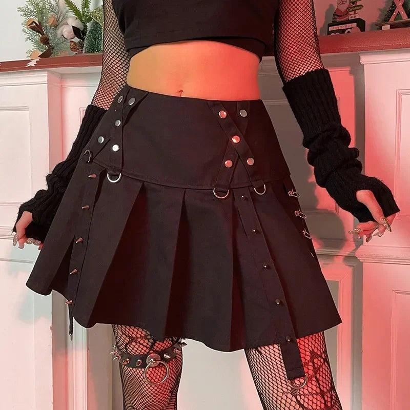 Gothic Diablo Harajuku Personality Spice Rivet Metal Buckle Streamer Low Waist A Version Short Pleated Skirt wool skirt sturdy