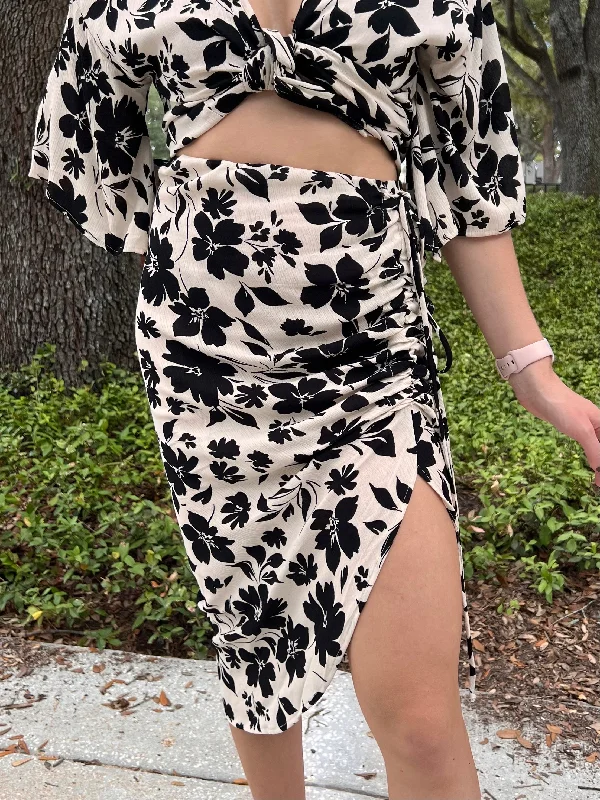 NOAH PRINTED SKIRT IN BLACK lace skirt romantic
